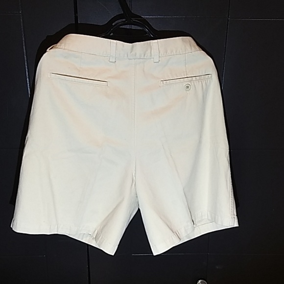 Nordstrom Khaki shorts New with Tags - Picture 3 of 3